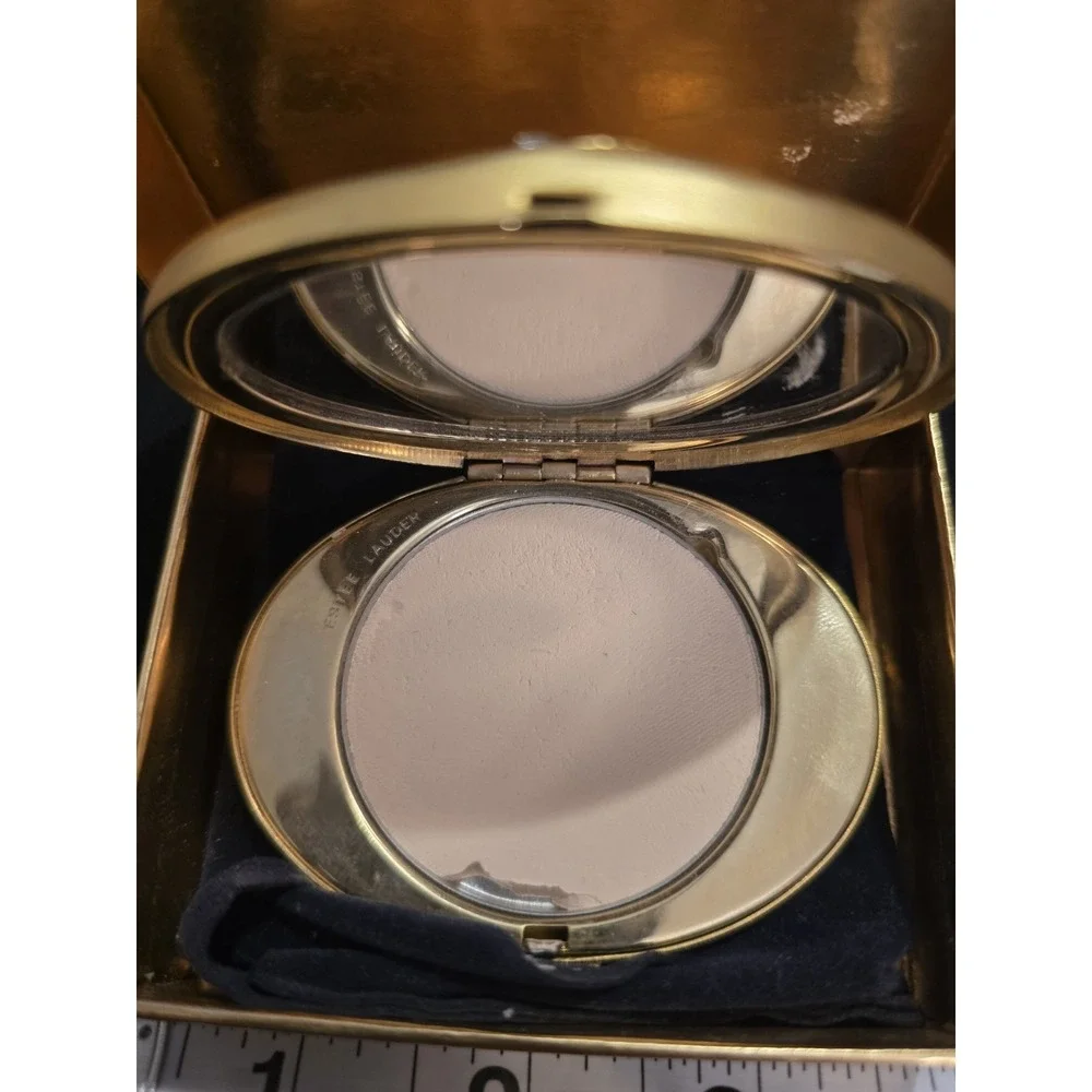 New Compact Estee Lauder Golden Capricorn Lucidity Transparent 06 With Box & Bag - Picture 2 of 3